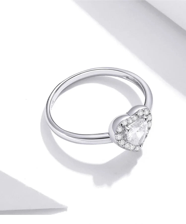 Diamond 925 Sterling Silver Bright Love Ring Dazzling Shiny Heart Shape Crystal Finger Ring Wedding Engagement Jewelry SCR725